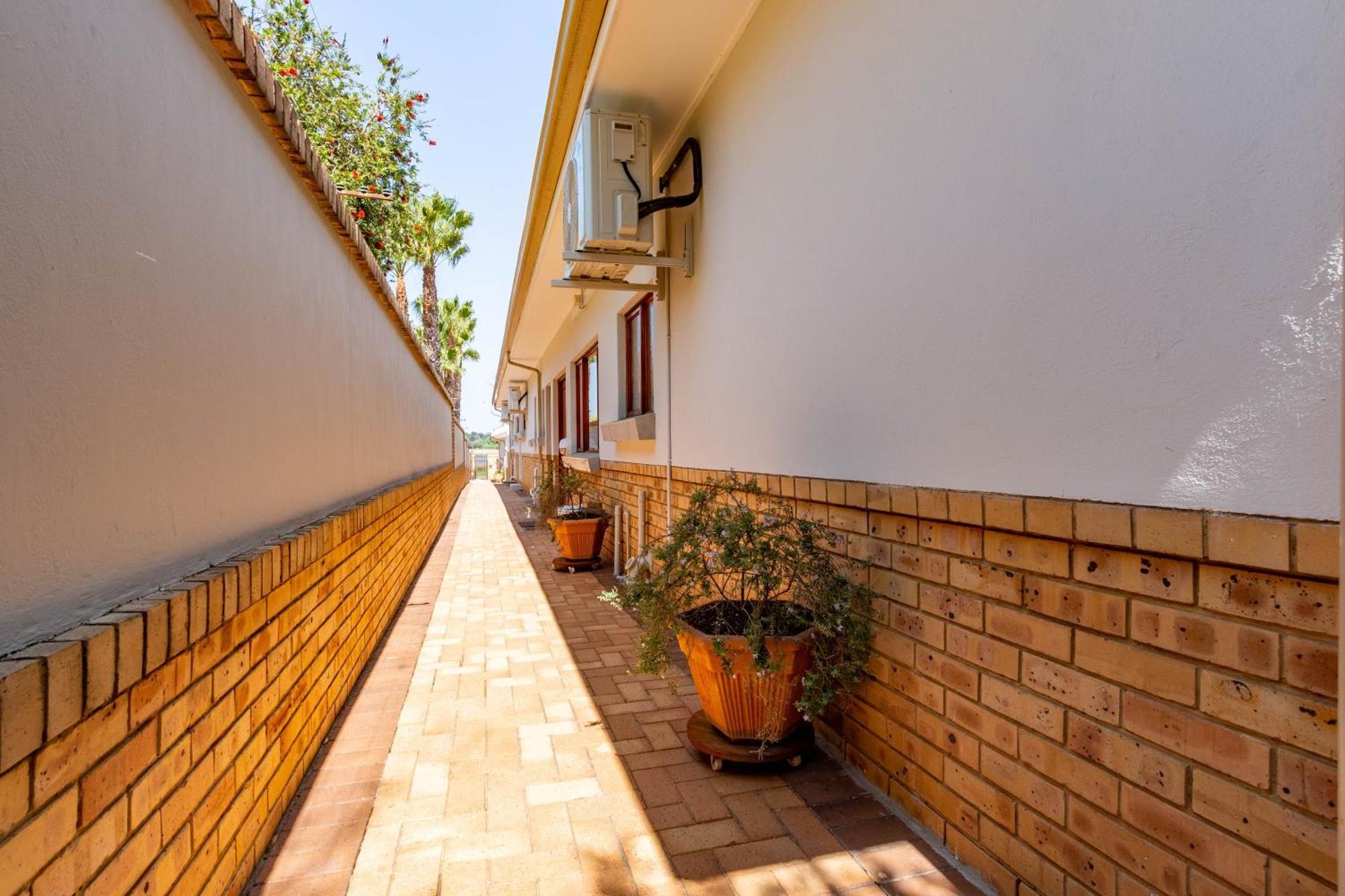 Rsa Lodge Benoni Exterior photo